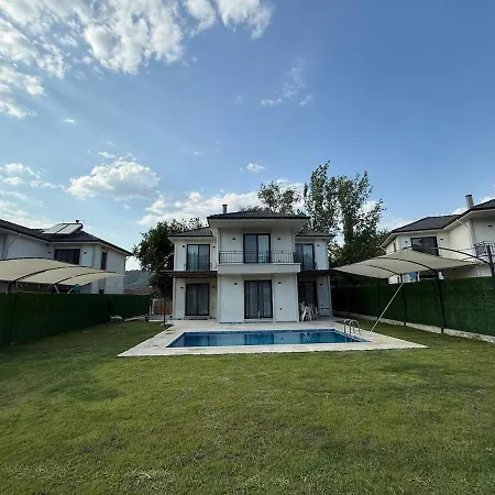 Villa Mila With Pool *